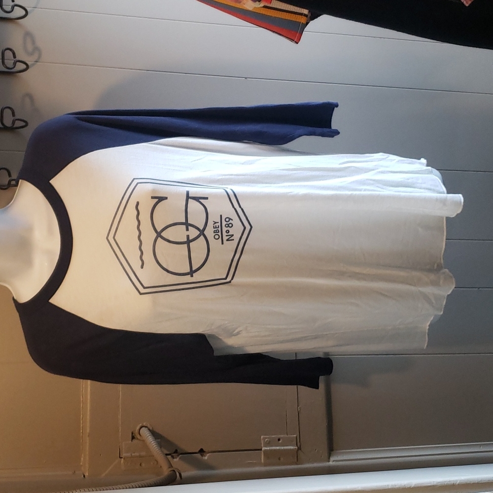 Obey graphic tee